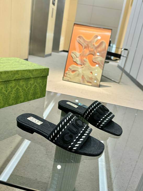 Picture of Gucci Slippers _SKUGuccisz35-41h08172226